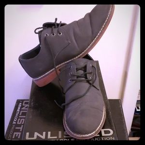 Men's black shoes